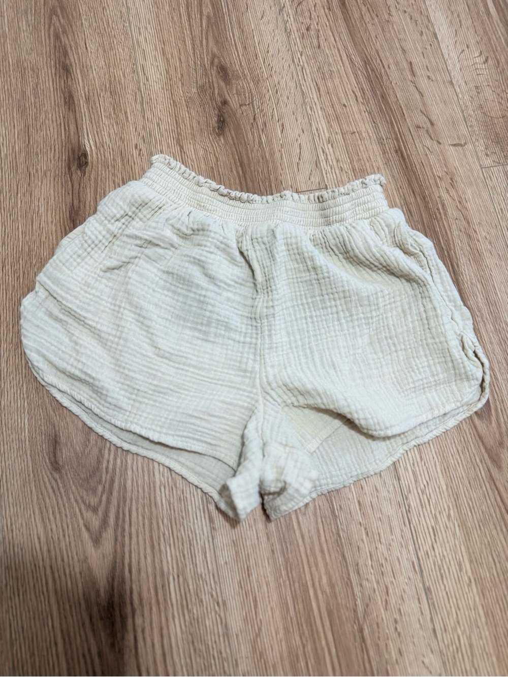 Aerie Cream Cotton Gauze Shorts Women's S Smocked Waist Coastal Beach